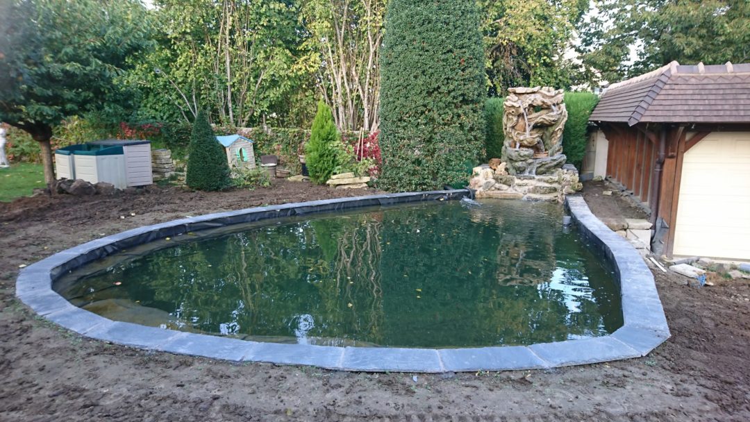 Création de bassin de jardin sur mesure - bassin carpe koi japon - Aquakoi